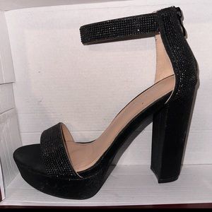 Worn once! Look like new!